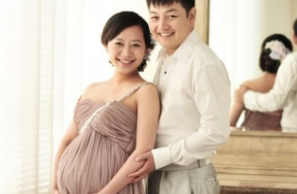 自己到香港验血要多少钱,实属罕见！34岁女子辛苦备孕二胎几年，结果怀上“异